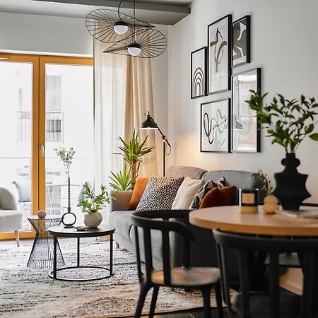 Main Station Art Apartment كراكوفيا المظهر الخارجي الصورة